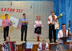 Народному самодіяльному ансамблю пісні і танцю «Хлібодари» – 25 років